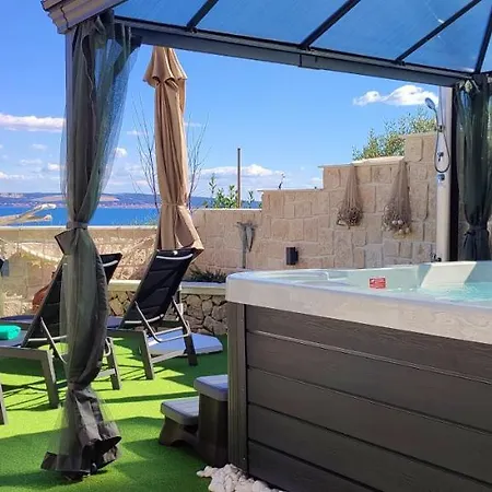 Summer Sky With Jacuzzi *